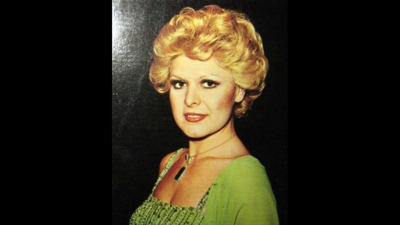 Neşe Karaböcek - Belki bir sabah geleceksin