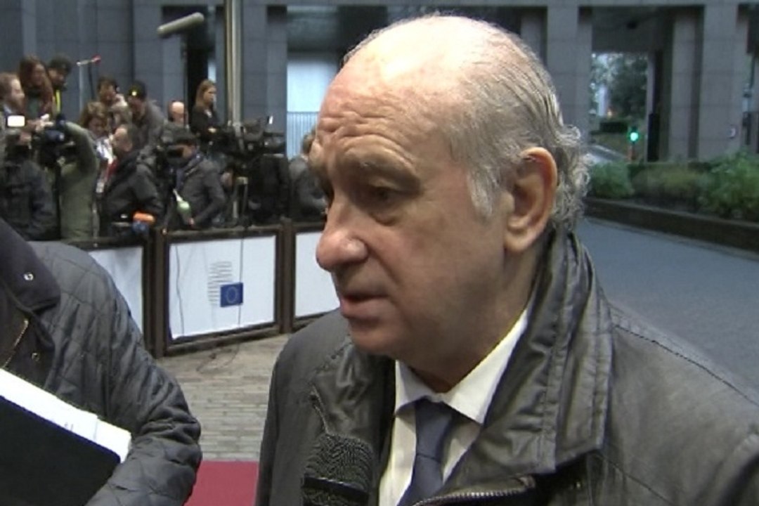 España pide controles "más intensos" en fronteras europeas