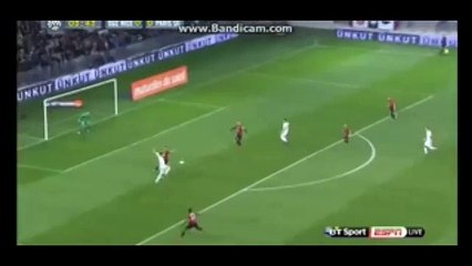 Zlatan Ibrahimovic Incredible Miss - Nice 0-0 PSG 4-12-2015