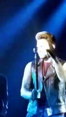 Adam Lambert -Phoenix -2015-12-03[Rose Periscope]
