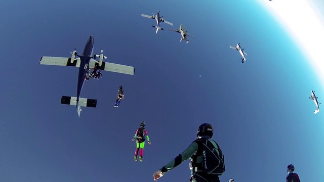 Breaking the Group Skydiving World Record 2016