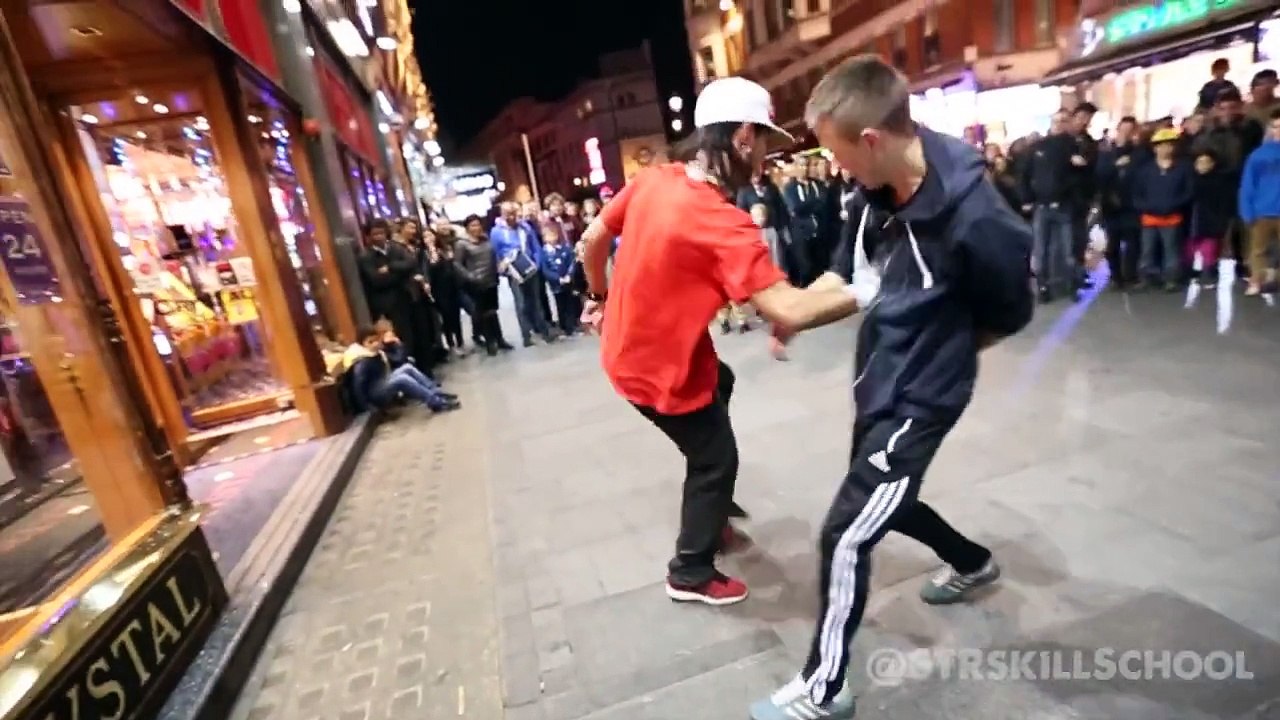 Insane STREET Football Skills - Panna London Pt2 Séan Garnier Cristiano Ronaldo - The Gold Man - Skills,Passes and Goals - HD Cristiano Ronaldo & Isco Alarcón - The Amazing Duo -  HD