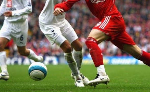 FOOTBALL׃ SKILL SHOTS AND CROSSBAR TRICKS!Cristiano Ronaldo - The Gold Man - Skills,Passes and Goals - 2014 HD Cristiano Ronaldo & Isco Alarcón - The Amazing Duo - 2013 HD