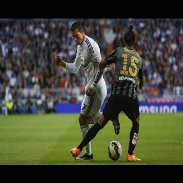 TOP 4 - Easy & Effective Football Skills To Learn - Tutorial SkillTwins CRAZY Nutmeg/Panna Skill vs. Football Professional Player! ? Learn Easy & Useful Football Match Skills - Iniesta Skill Tutorial The Most Amazing Football Tricks & Skills 2015 Thiago S