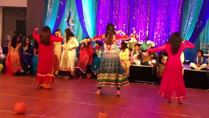 Pakistani Wedding Superb Dance On Indian Song