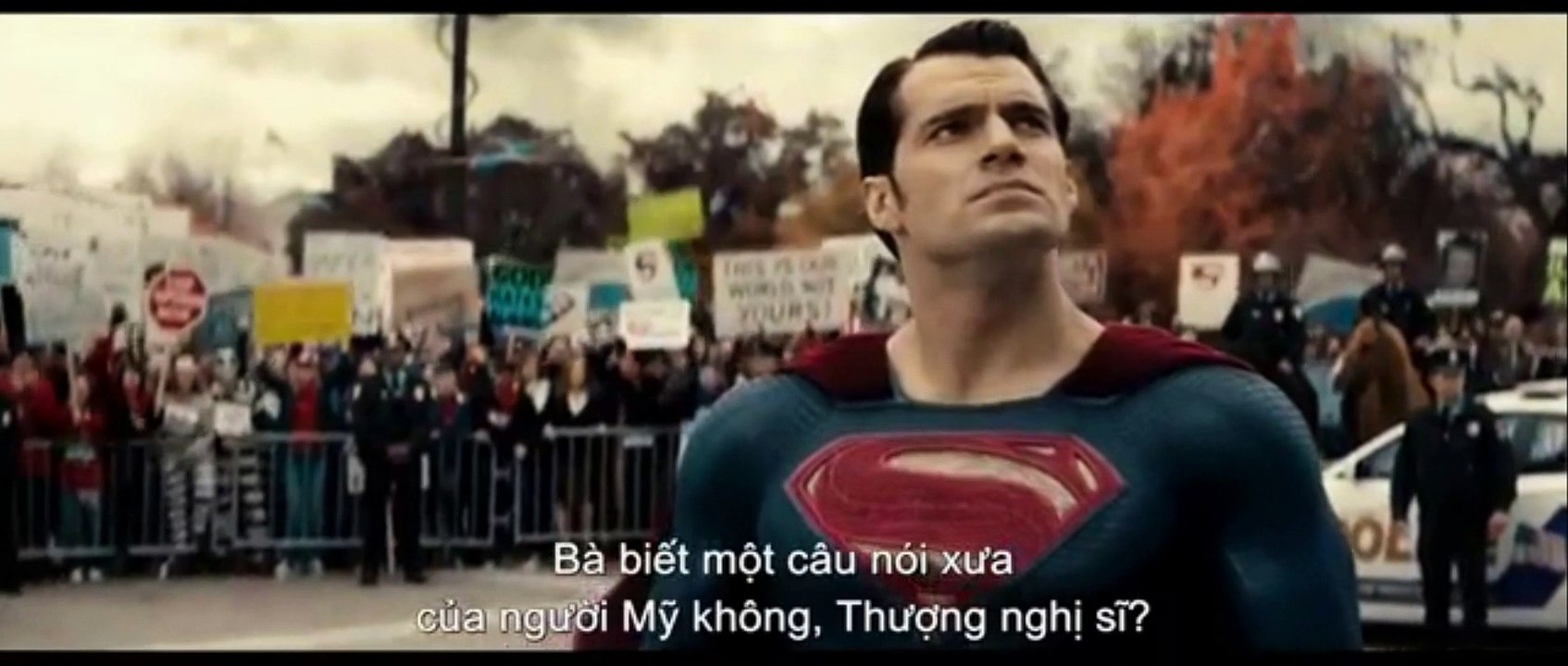 Hé lộ cuộc chiến giữa hai siêu anh hùng Batman và Superman