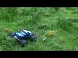 E-maxx brushless 4.5 Novak HV max 16.8 V