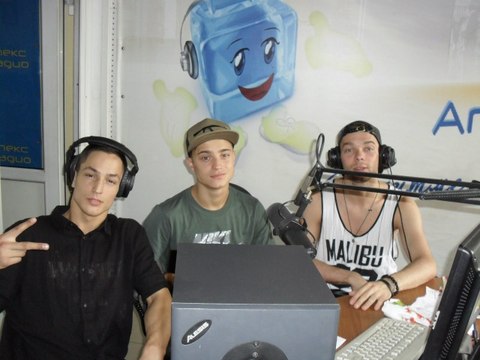 Знаменитые участники «Танцев» на «Апекс-Радио»