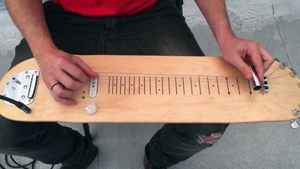 Impressionnant, un gars transforme son skateboard en guitare électrique