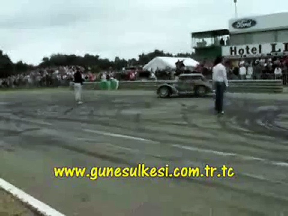 Car drifting of old age car