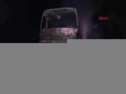 Otobüs TEM otoyolunda seyir halindeyken alev alıp yandı
