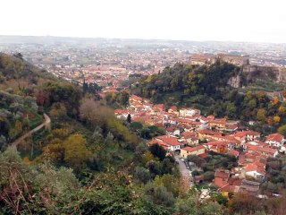 Panorama di Massa da via dei Colli 5 dic giornata con tanta foschia