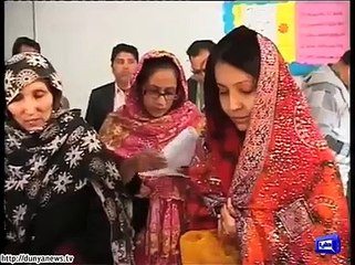 Rawalpindi - Bridal before wedding reaches polling station to cast vote