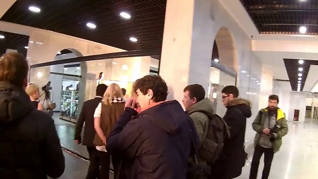 Мэр Уфы на полном ходу Ударился головой об двухметровое стекло. 05.12.2015