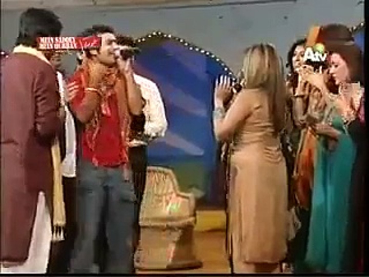 ⁣Balle Balle Tore Punjaban Di (Punjabi Tappay) by famous Pakistani singers - Video Dailymotion