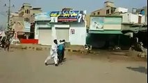 Video of Rangers Arresting MQM Workers in Karachi