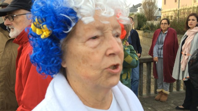 Dans la mer à 8 degrés pour le Téléthon