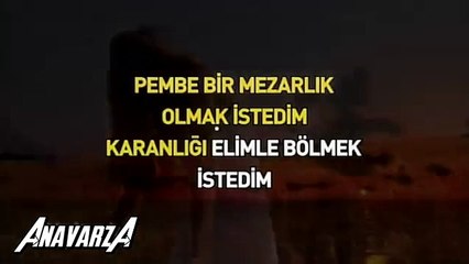 Model Pembe Mezarlik Karaoke sozleri