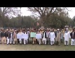 کوہاٹ ضلع کوہاٹ کے سینکڑوں منتخب بلدیاتی نمائندوں کا صوبائی حکومت کے خلا ف احتجاج۔