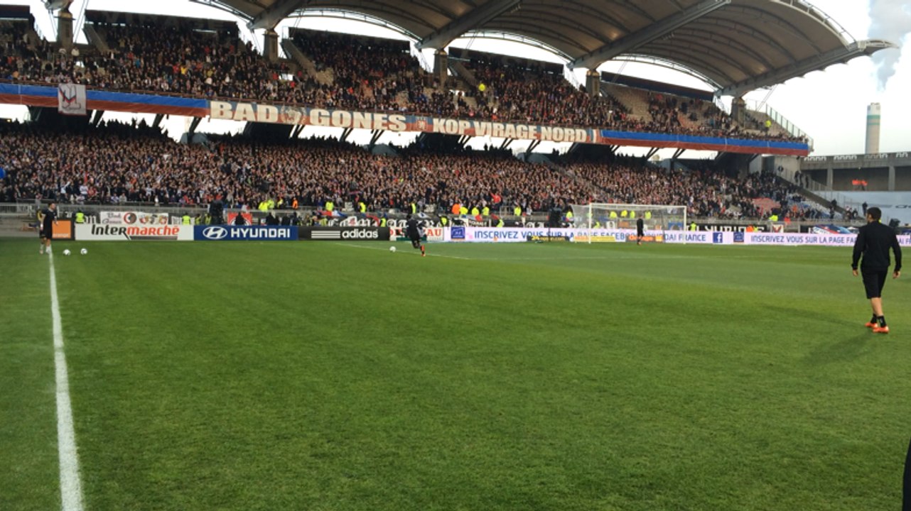 L'hommage de Gerland a Juninho