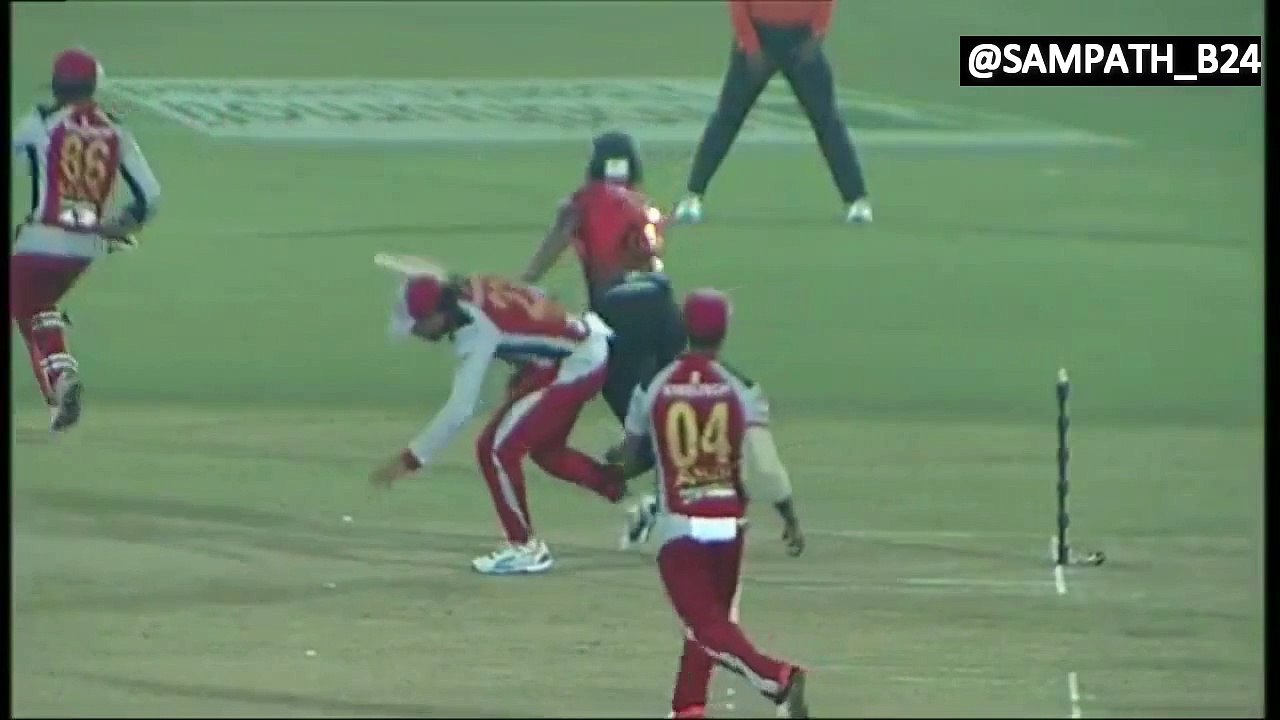 Dilshan obstructing the batsman in BPL