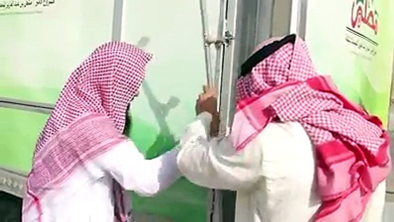 Amazing Mobile Mosque Set Up