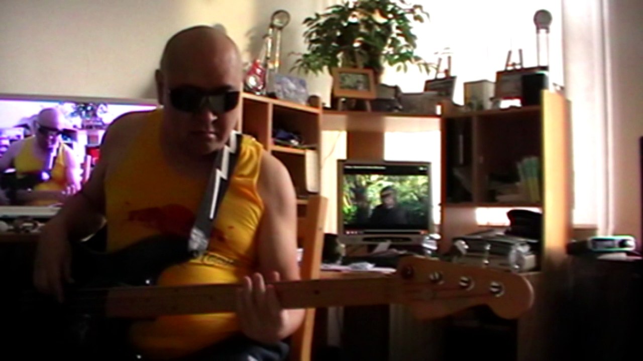 Coldplay Adventure of my life HD1080 m2 Basscover Bob Roha