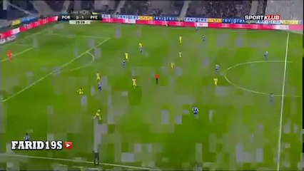 Passe décisive de Yacine contre P. de Fereira!