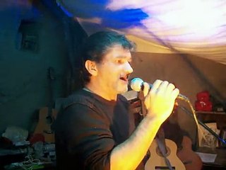 Thierry Chante J'la croise tous les matins Johnny Hallyday