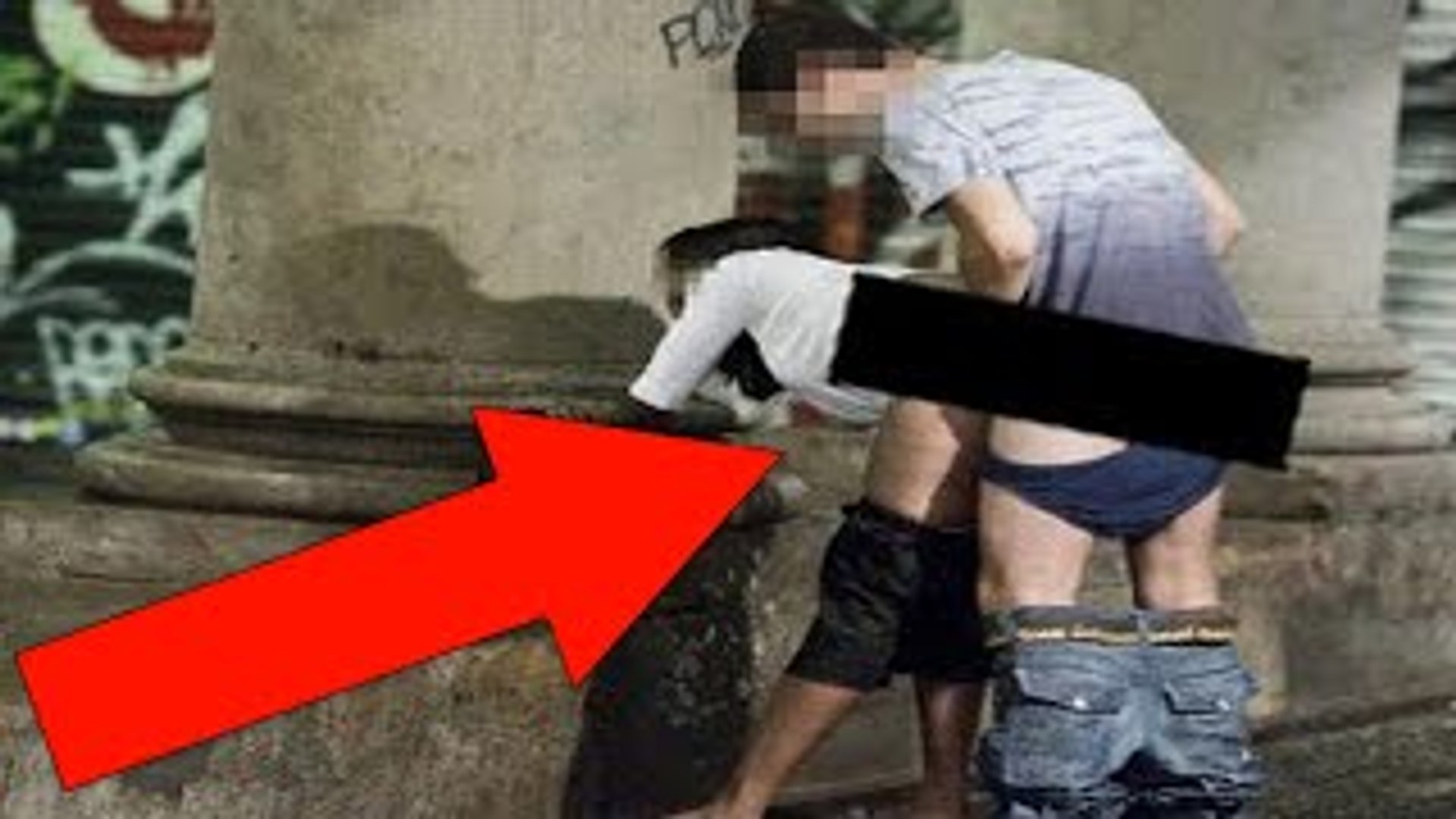 People Caught Having Sex In Public photo