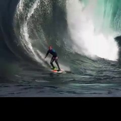 amazingly huge waves  water-ski