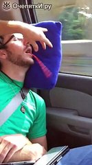 Накормили спящего друга