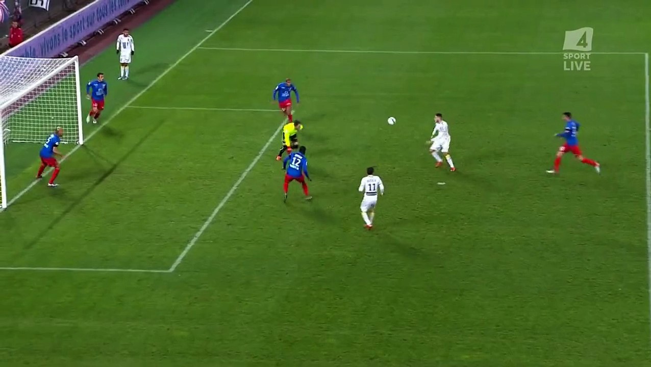 Yassine Benzia Goal - Caen 0 - 2	Lille - 05/12/2015