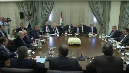 الحريري يباغت اللبنانيين بترشيح خصمه فرنجية للرئاسة