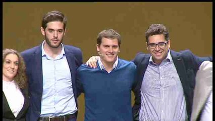 Rivera quiere "pinchar la burbuja política" para quitar cargos de confianza