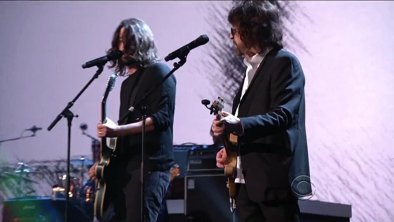12. Dave Grohl and Jeff Lynne - Hey Bulldog