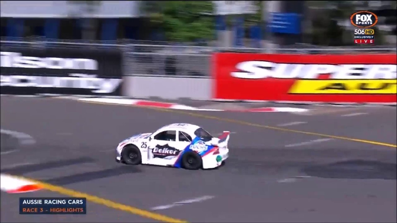 Aussie Racing Cars 2015 Sydney Race 3 Highlights