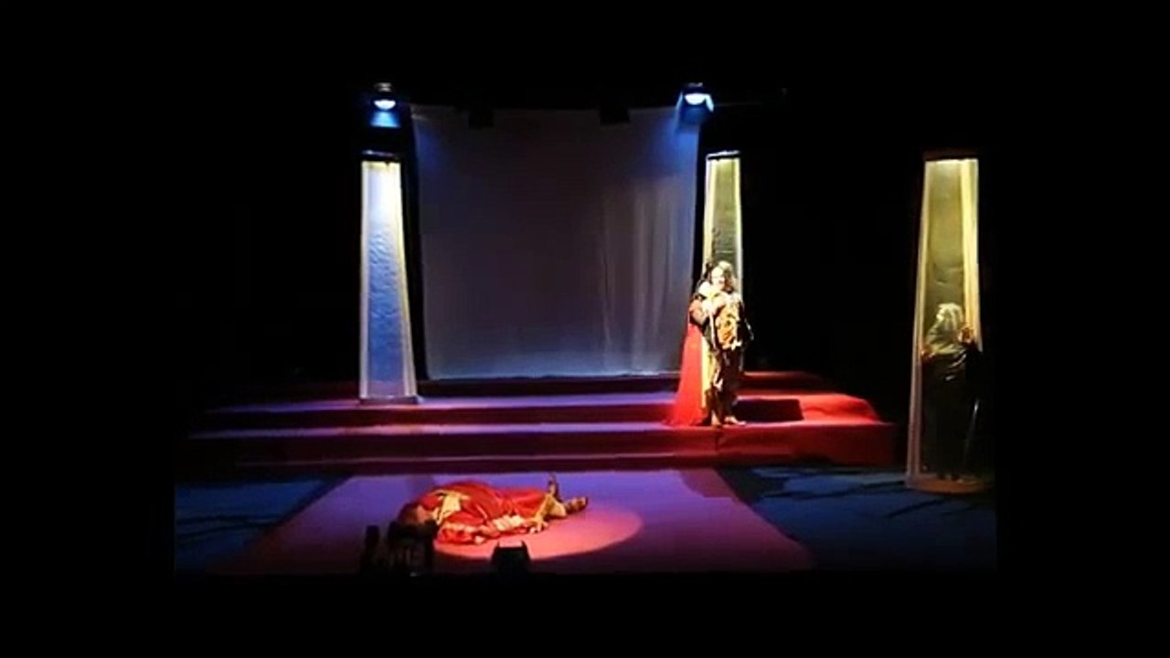 فصل من مسرحية مكبث