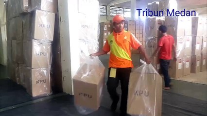 KPU Medan Distribusikan 1.725 Kotak Logistik Pilkada
