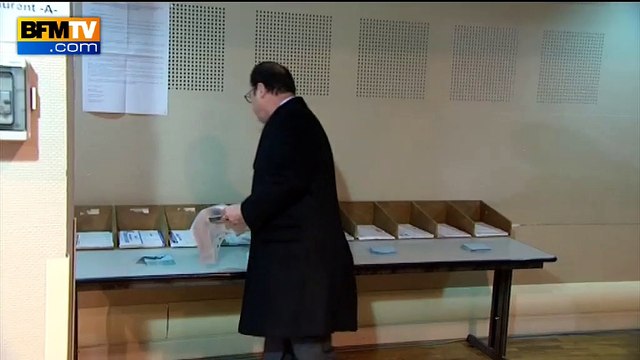 François Hollande vote à Tulle