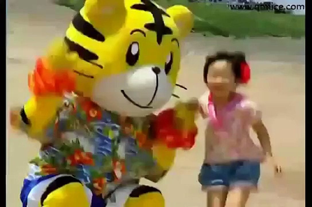 巧虎寶寶版 巧虎會穿鞋子 去海邊玩 鞋子要收好 小斑馬 我的背包 巧虎 2014