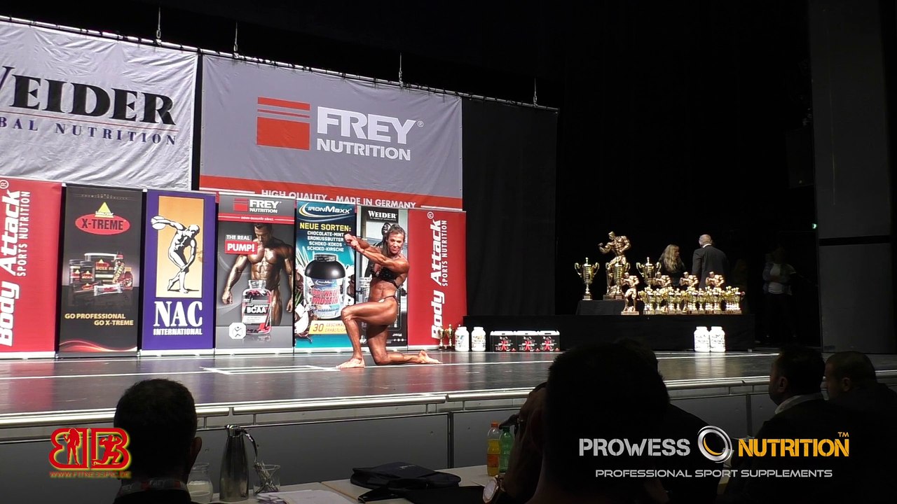 Universum 2015 Paola Boschero Ms. Physique