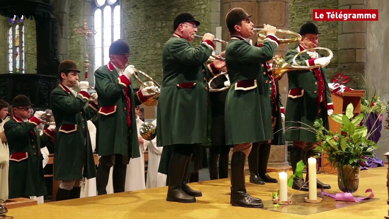 Landerneau. Les trompes de chasse à l'église