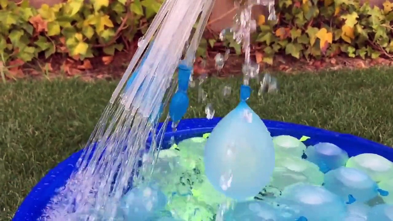 Balloon Bonanza 120 Water Balloons Freaky Fast! Pool Water Balloon Maker Video Globos de A