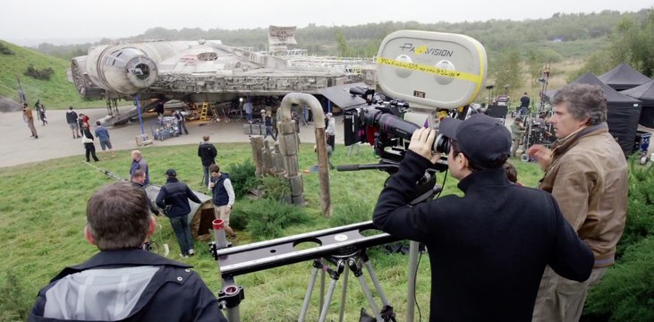 Behind the Scenes : Star Wars The Force Awakens