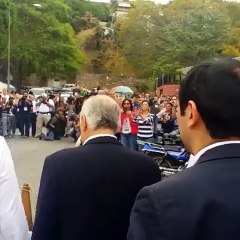 Así fue recibida Lilian Tintori en las afueras de su centro electoral luego de votar