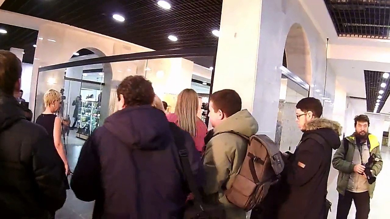 головой в стекло