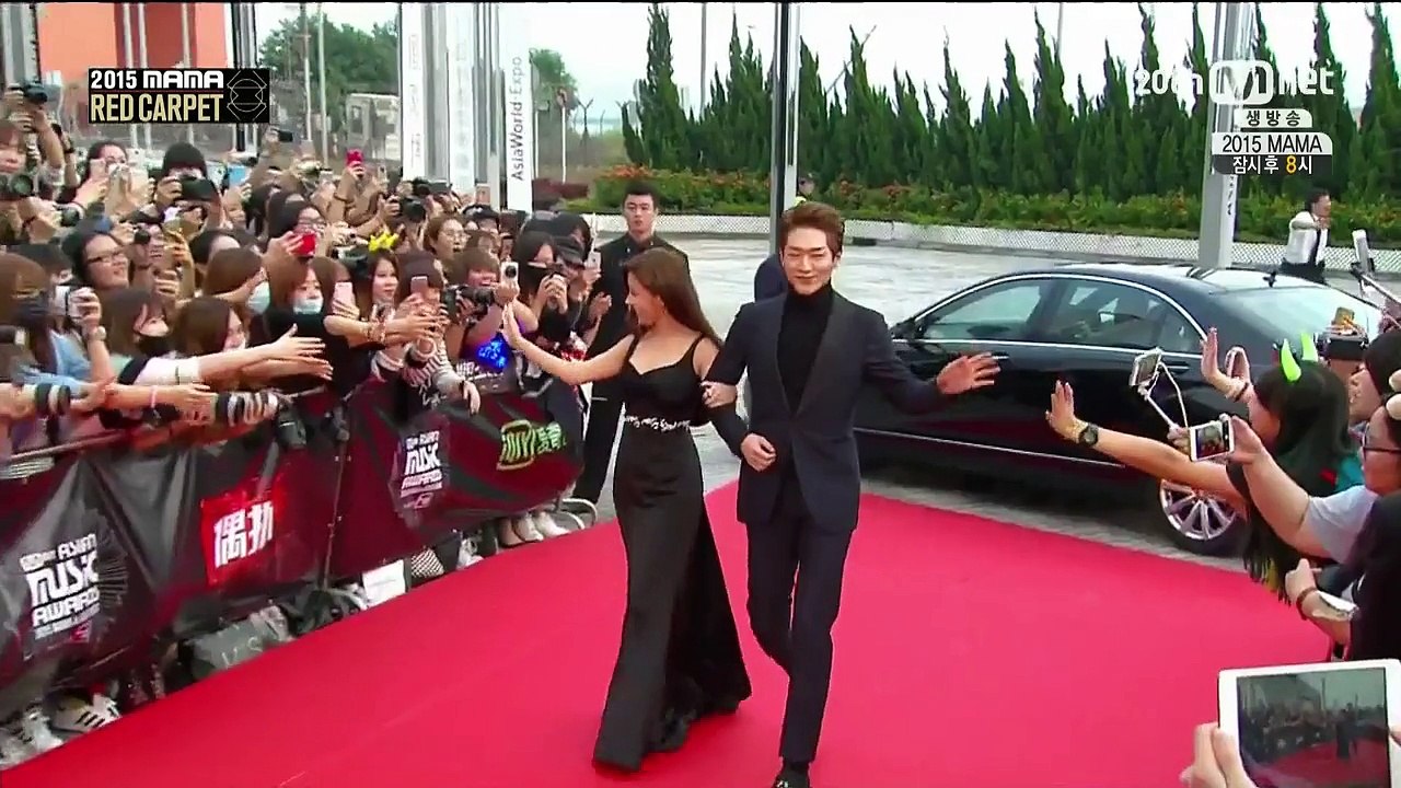 {20151202} Kim So Eun (김소은) & Seo Kang Jun (서강준) Red Carpet at 2015 MAMA, Hong Kong