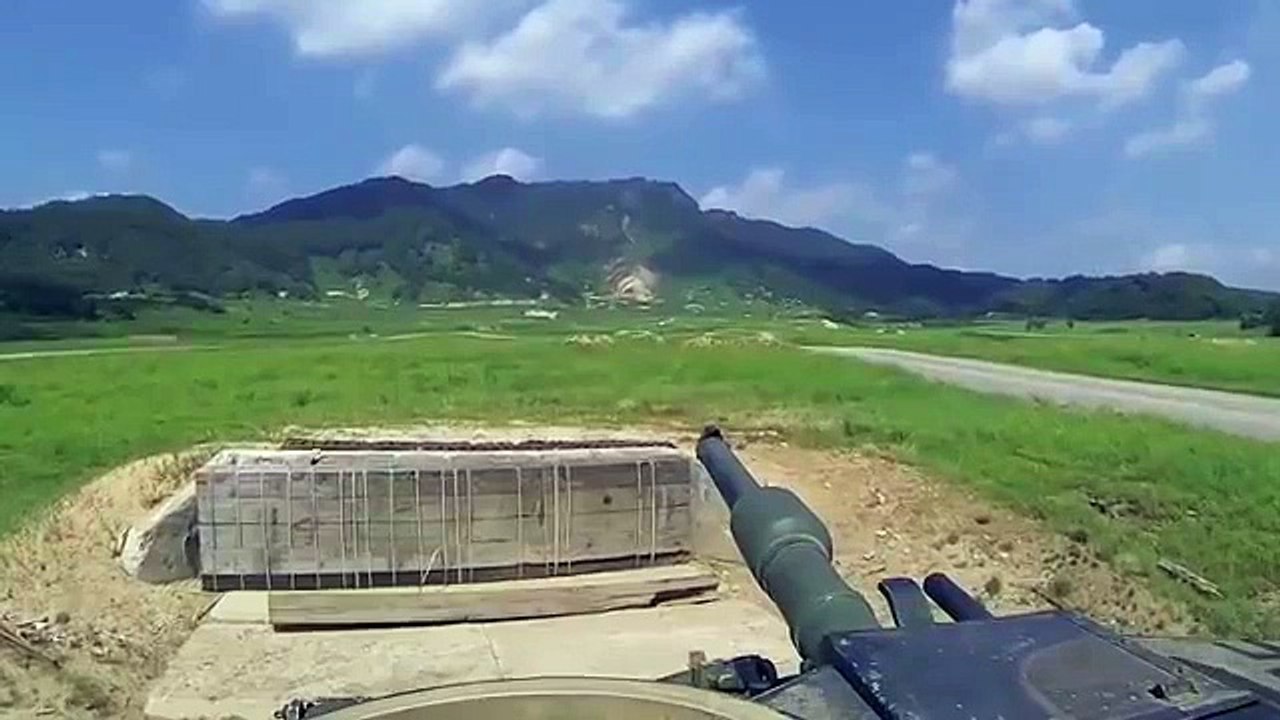 M1A2 Abrams Tank in Action - US Army Tanks Show 2015