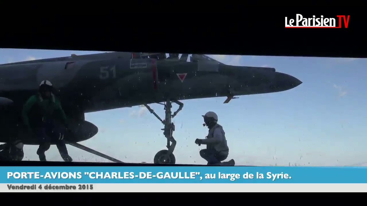 Des avions chargés de bombes décollent du «Charles-de-Gaulle»